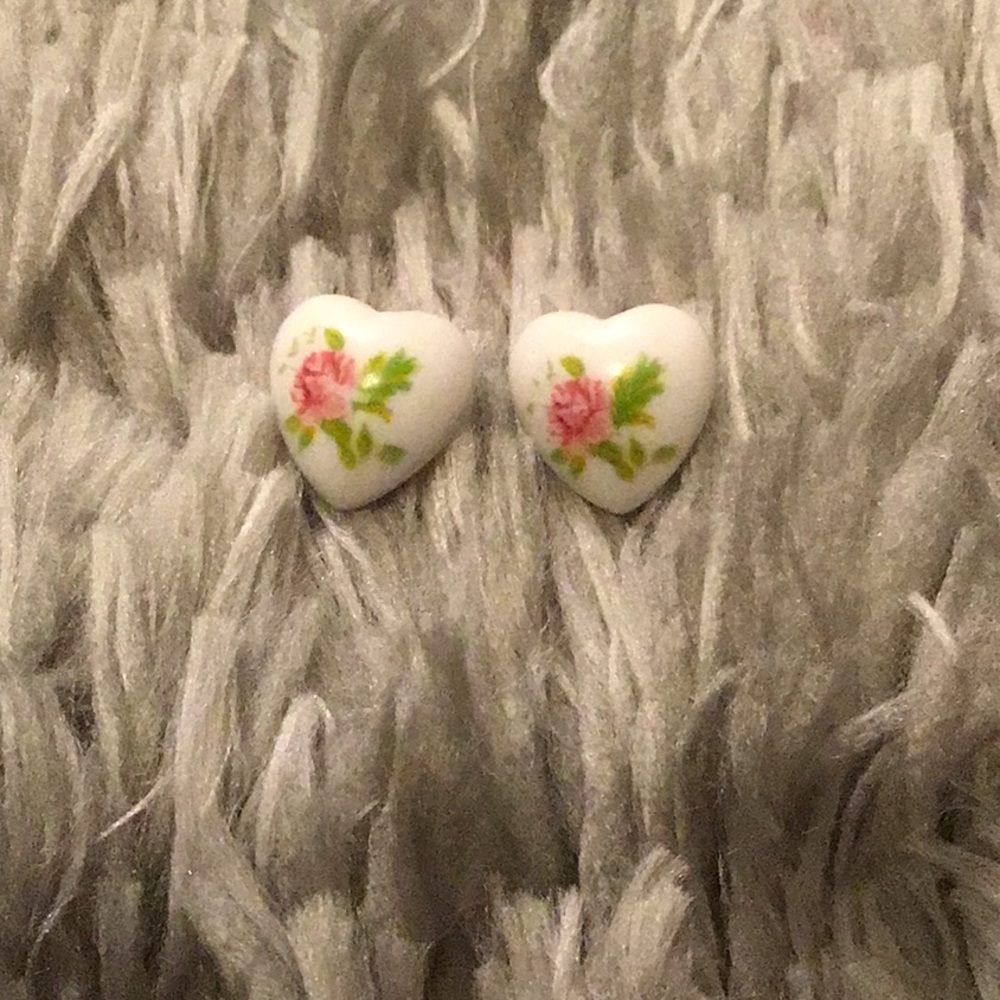 White hart earrings